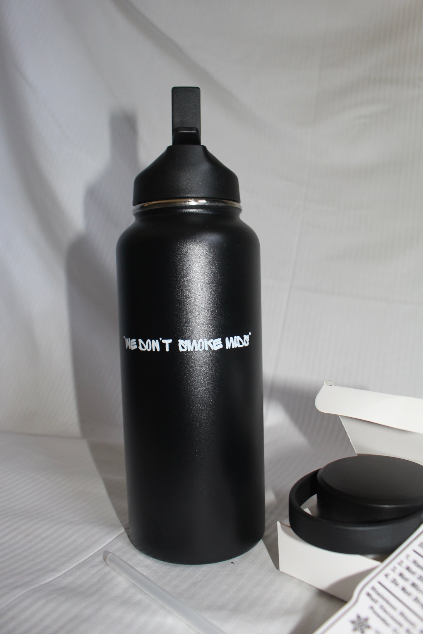 “We Don’t Smoke Mids” Hydro Bottle